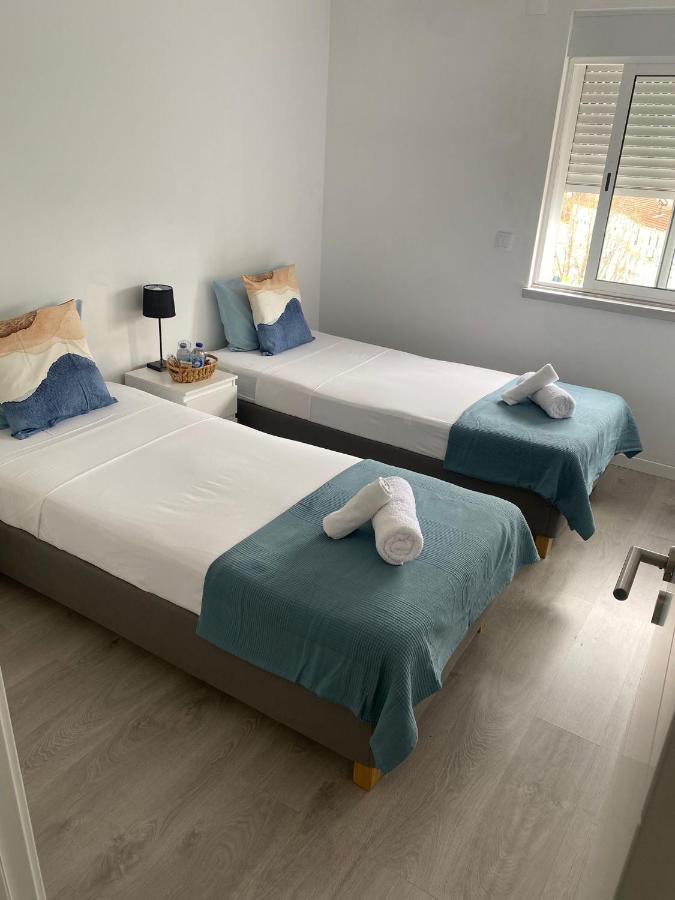 Room Near The Airport Lisboa Exteriör bild