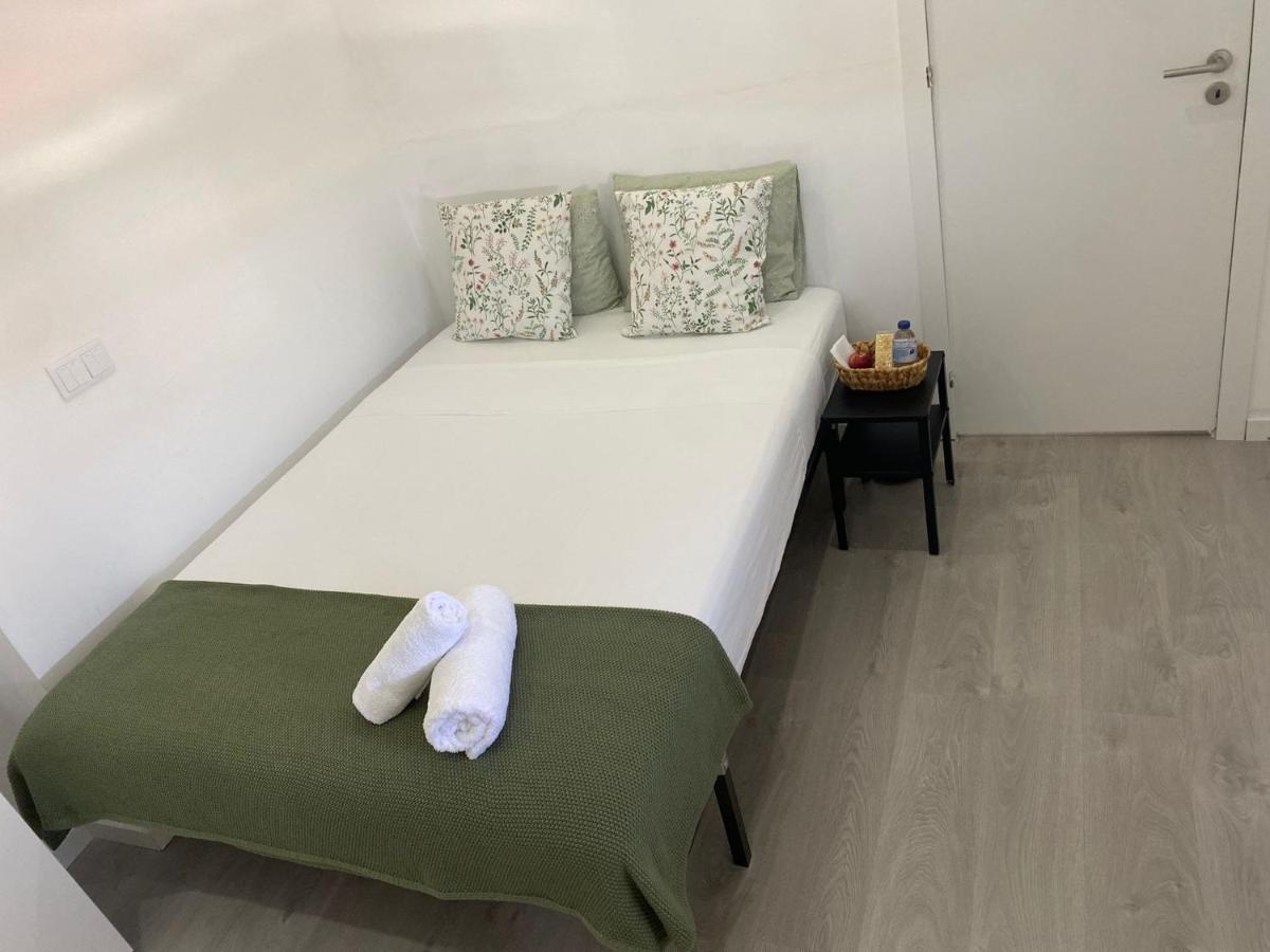 Room Near The Airport Lisboa Exteriör bild